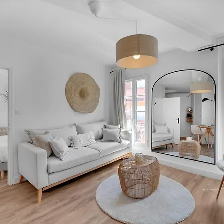 Le Bayamo - 7min A Pied De La Station Jeanne D'arc דירה