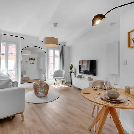 Le Bayamo - 7min A Pied De La Station Jeanne D'arc 아파트